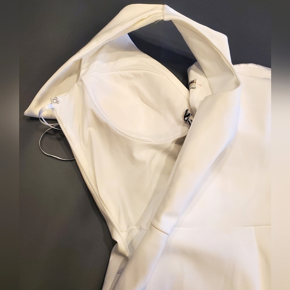 NWT$1,090 Chiara Boni Xenia White Asymmetric Column Gown Dress Sz 8 (44) - Picture 12 of 16